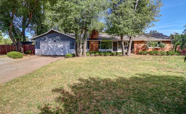 $587,500 | 4001 Alta Mesa Drive, Redding, CA 96002