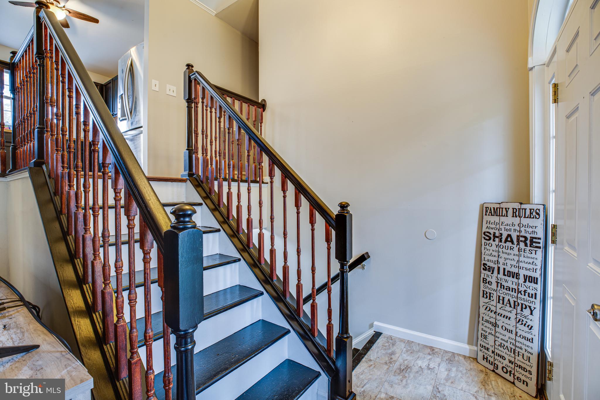 1097 Branch Road Ruther Glen, VA 22546 - Photo 3 of 30 Open entryway