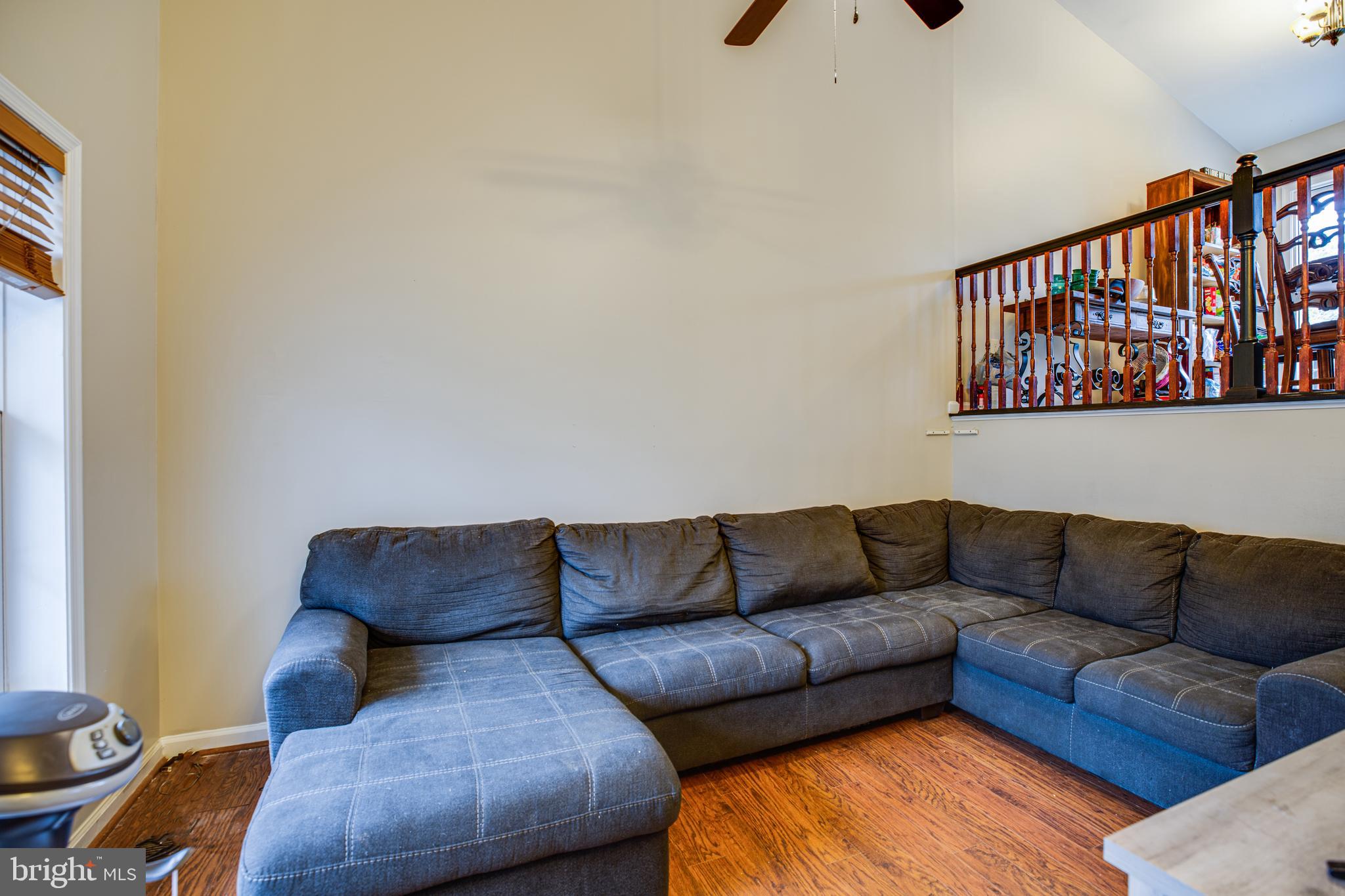 1097 Branch Road Ruther Glen, VA 22546 - Photo 5 of 30 Living room with vaulted ceiling