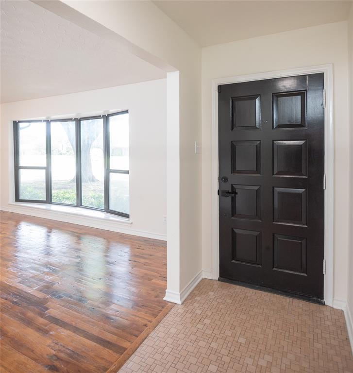 308 South Grove Road Richardson, TX 75081 - Photo 6 of 29