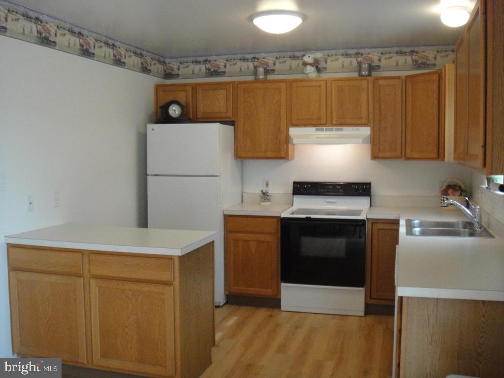 422 Groffdale Road Quarryville, PA 17566 - Photo 2 of 11 Gallery Image 2