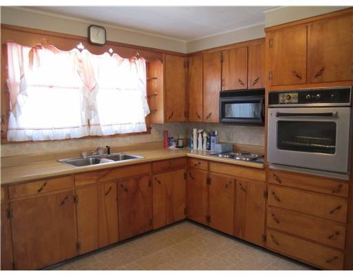 330 Hudson Road Corinth, ME 04427 - Photo 3 of 24 Kitchen.