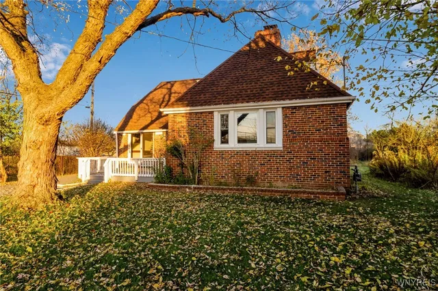 $499,900 | 334 South Forest Road, Amherst, NY 14221