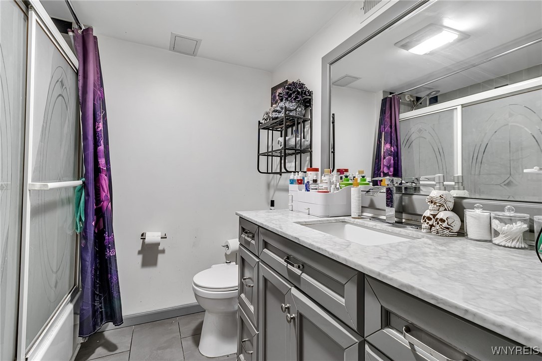 334 South Forest Road Amherst, NY 14221 - Photo 29 of 44 Lower unit - bathroom