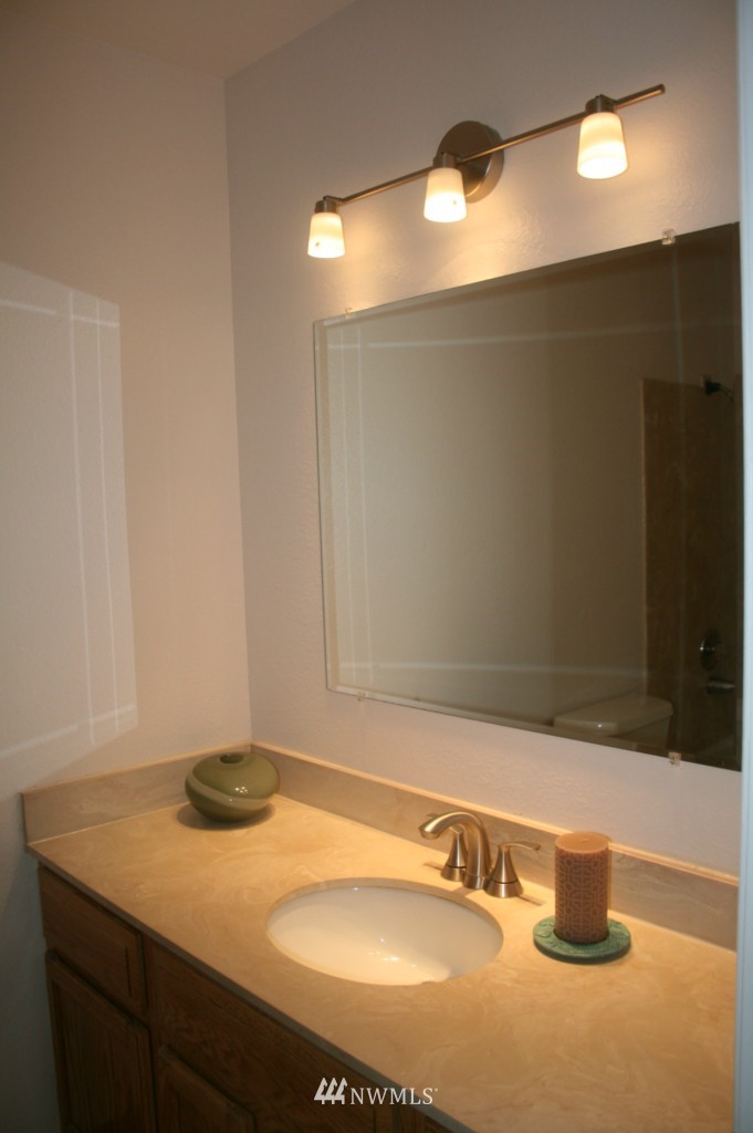 8517 242nd Street Southwest, Unit 505 Edmonds, WA 98026 - Photo 12 of 13