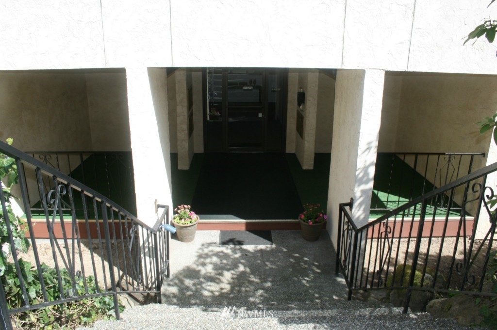 8517 242nd Street Southwest, Unit 505 Edmonds, WA 98026 - Photo 13 of 13
