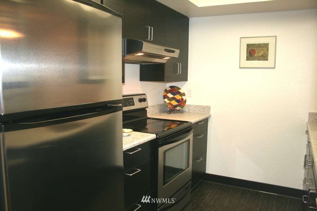 8517 242nd Street Southwest, Unit 505 Edmonds, WA 98026 - Photo 6 of 13