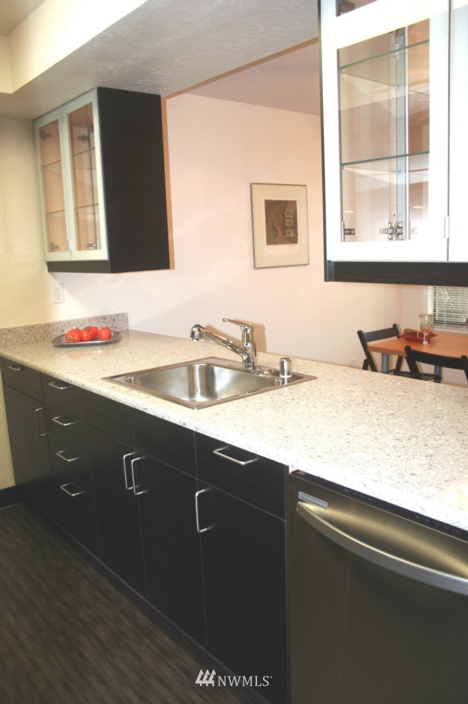 8517 242nd Street Southwest, Unit 505 Edmonds, WA 98026 - Photo 8 of 13