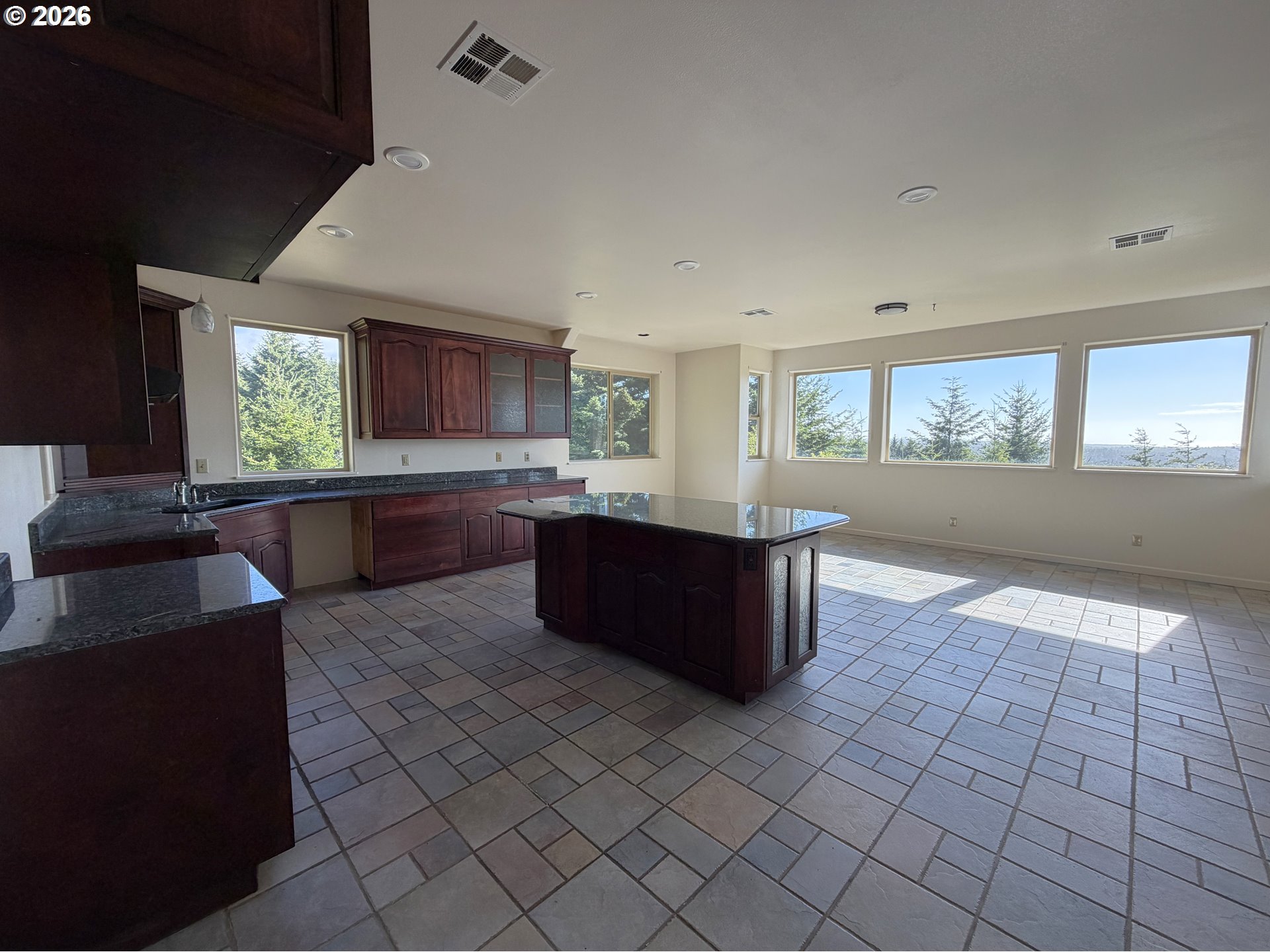 47500 Pacific View Road Langlois, OR 97450 - Photo 10 of 43 Kitchen