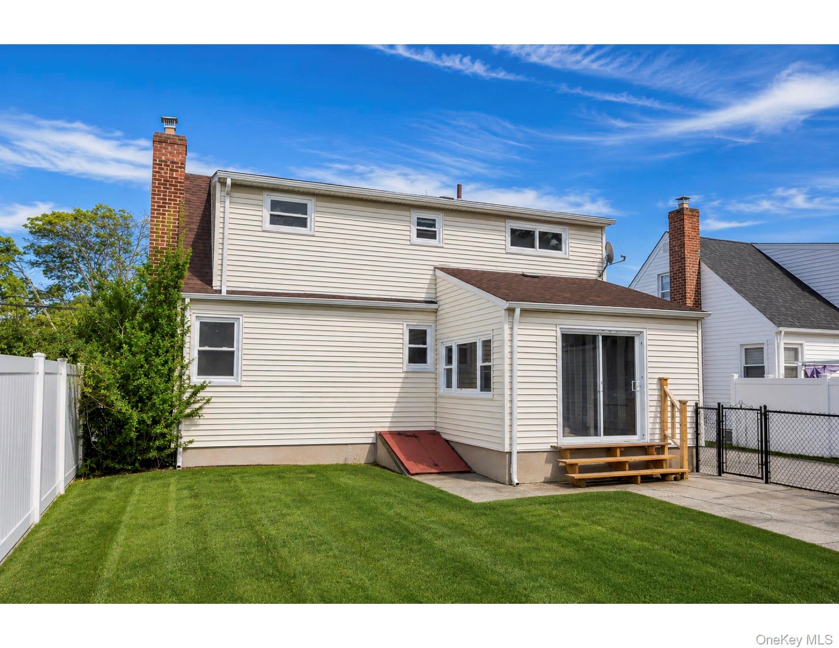 85 Todd Road Valley Stream, NY 11580 - Photo 28 of 29
