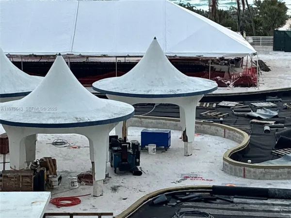 $3,950 | 5161 Collins Avenue, Unit 516, Miami Beach, FL 33140