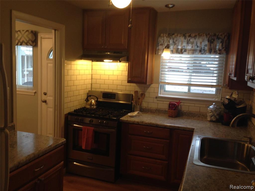 9727 Middlebelt Road Livonia, MI 48150 - Photo 10 of 21