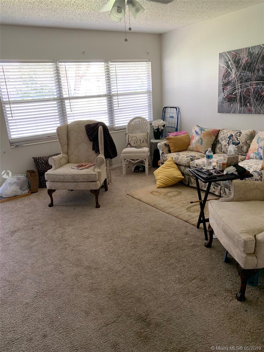 400 Mansfield I, Unit 400 Boca Raton, FL 33434 - Photo 4 of 11