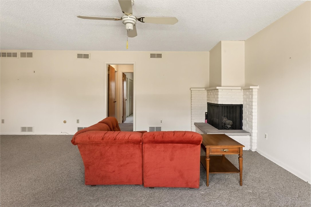 1018 B Greenleaf Road Greece, NY 14612 - Photo 16 of 50