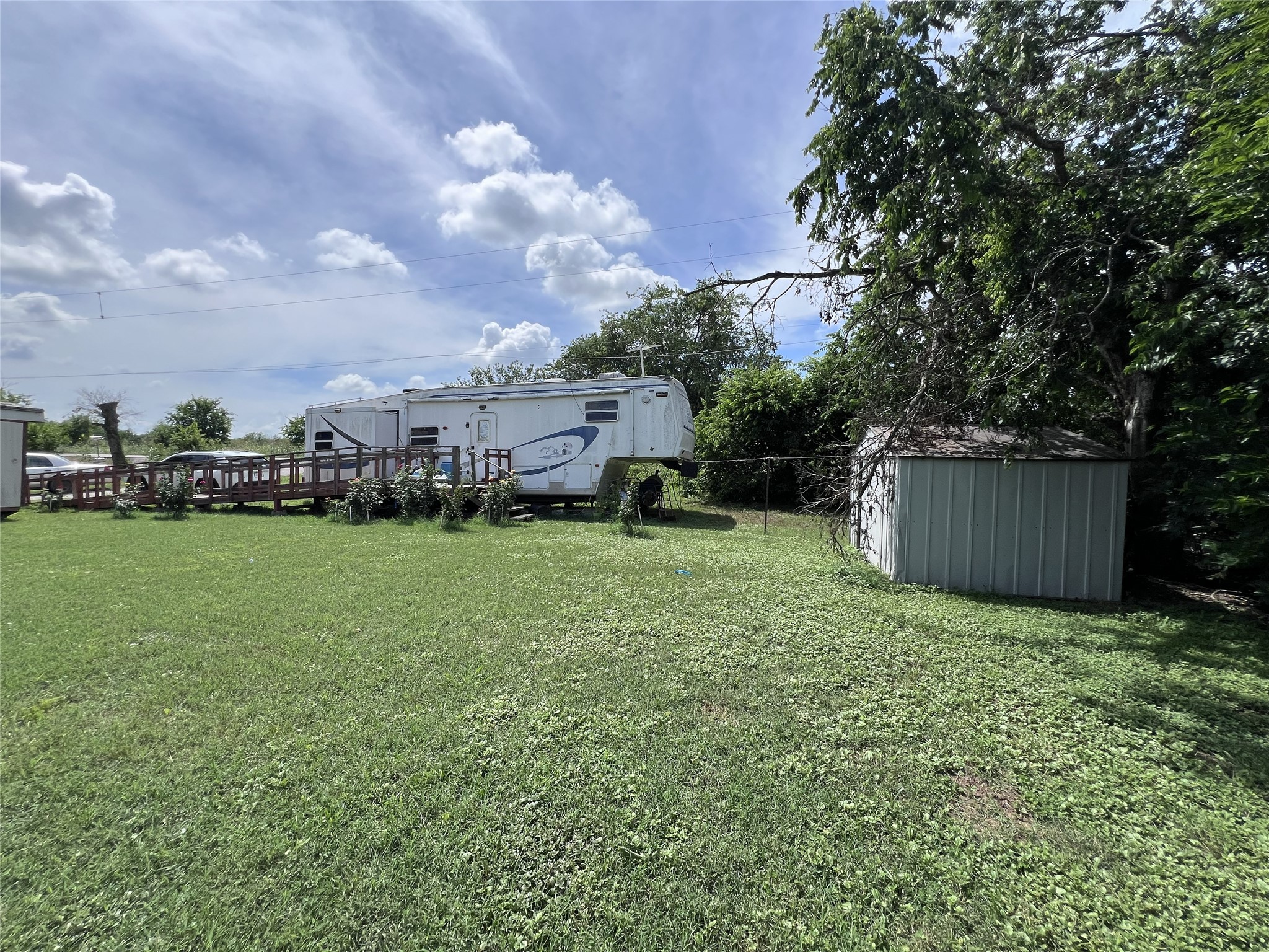 10001 Peterson Road Del Valle, TX 78617 - Photo 8 of 29 a view of a garden