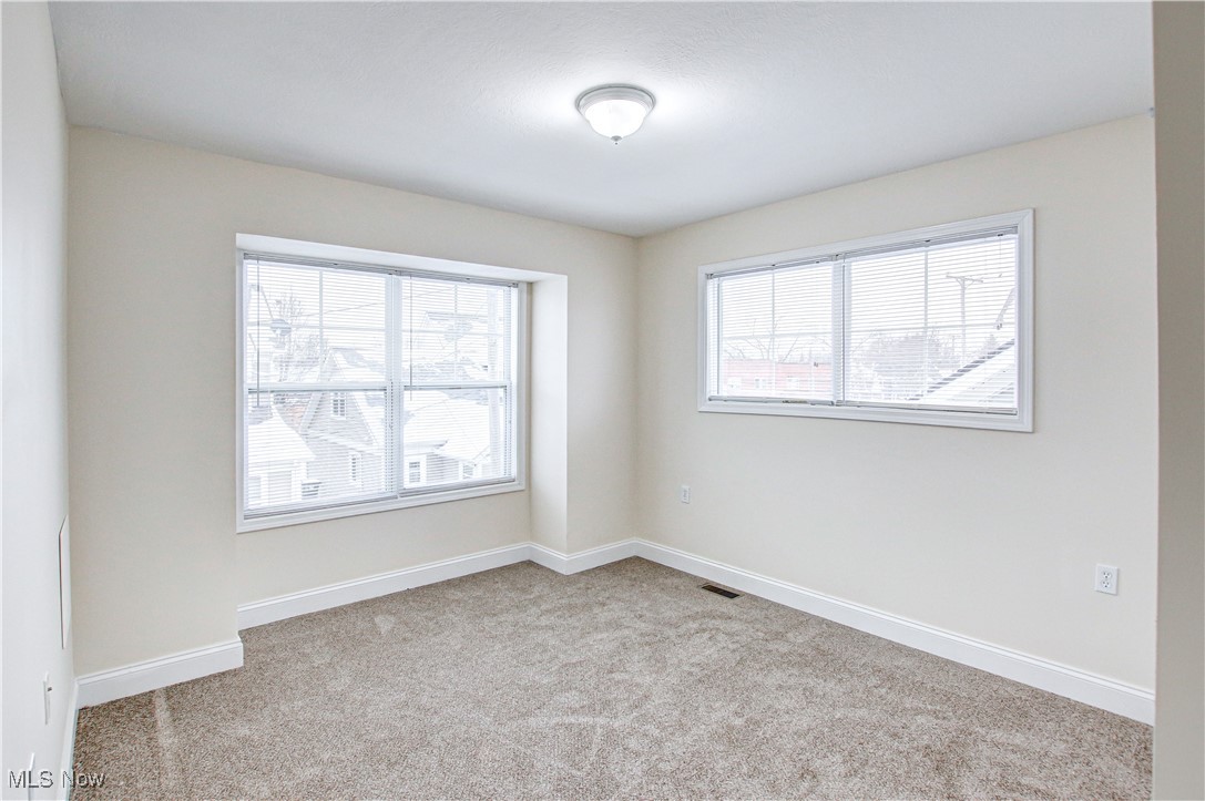 844 Royal Road Cleveland, OH 44110 - Photo 23 of 35