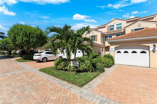 $12,000 | 8345 Excalibur Circle, Unit M4, Naples, FL 34108