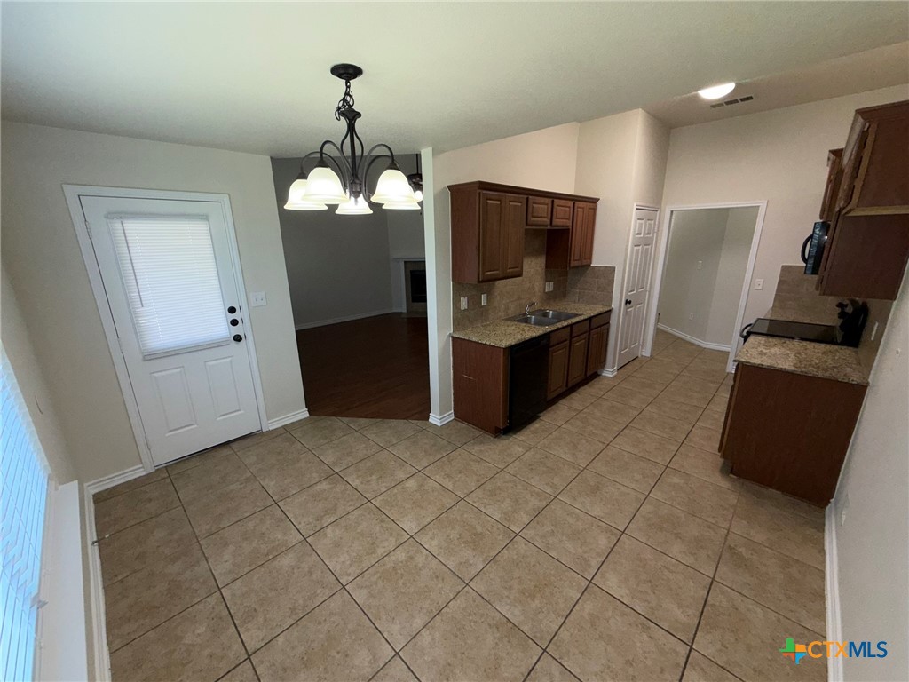 1022 Canyon Ridge Drive Temple, TX 76502 - Photo 8 of 10