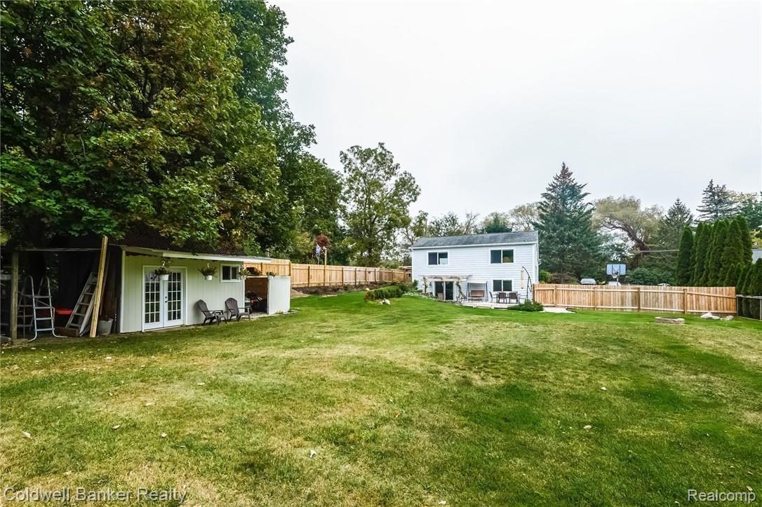 1279 Porter Road White Lake, MI 48383 - Photo 25 of 30 029-Rear_View-4794061-medium.jpg