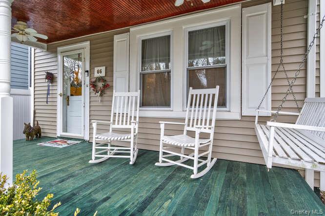 66 Cocks Lane Locust Valley, NY 11560 - Photo 3 of 23 Welcome home