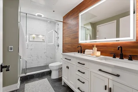 $575,000 | 333 West Hubbard Street, Unit 605, Chicago, IL 60654