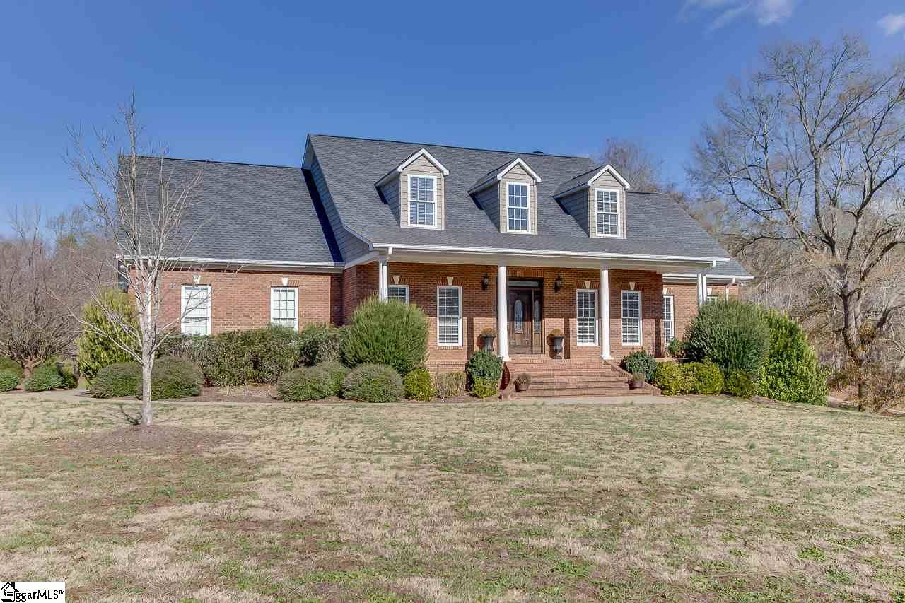 324 McKittrick Bridge Road Fountain Inn, SC 29644 - Photo 4 of 33