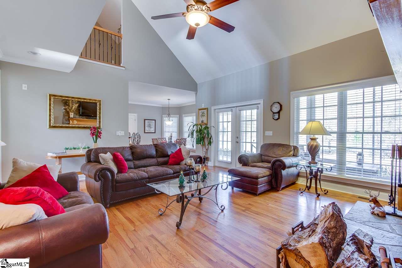 324 McKittrick Bridge Road Fountain Inn, SC 29644 - Photo 8 of 33