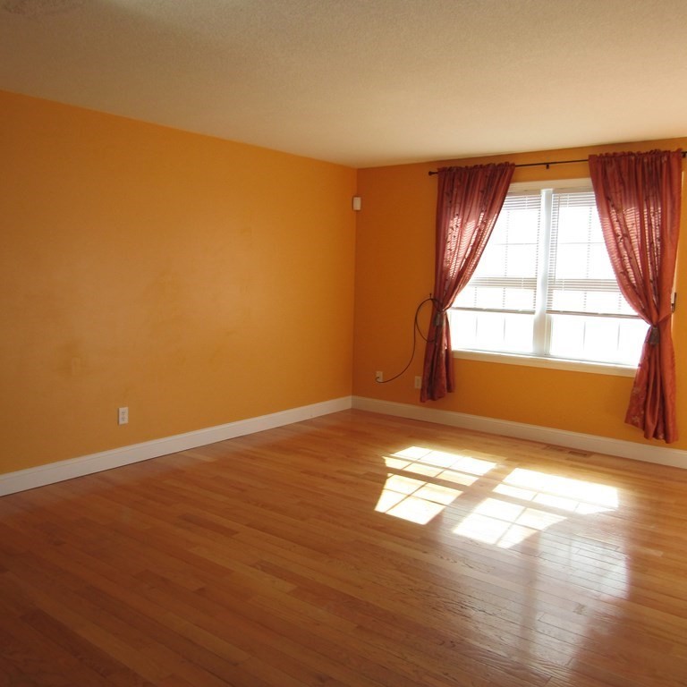 8 Hockanum Road, Unit 12 Northampton, MA 01060 - Photo 8 of 21 Gallery Image 8