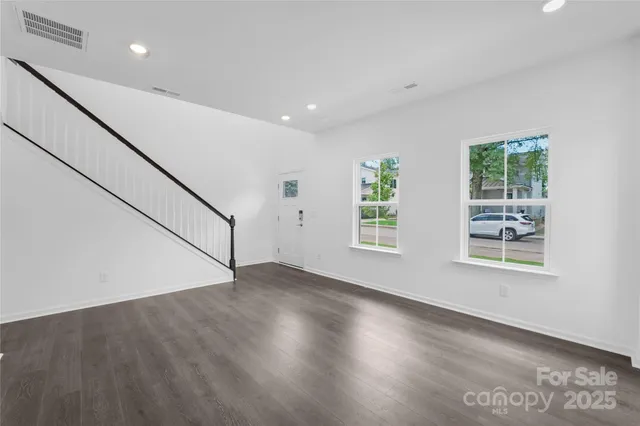 $527,500 | 352 Catawba Avenue, Davidson, NC 28036