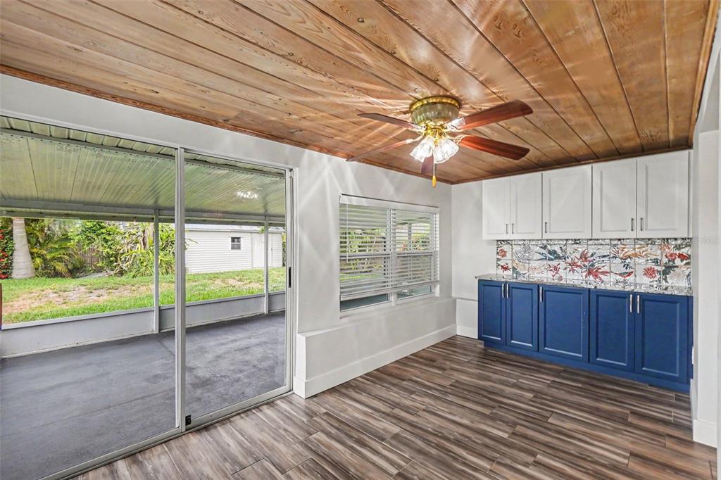 2009 Tarpon Road Palmetto, FL 34221 - Photo 13 of 25