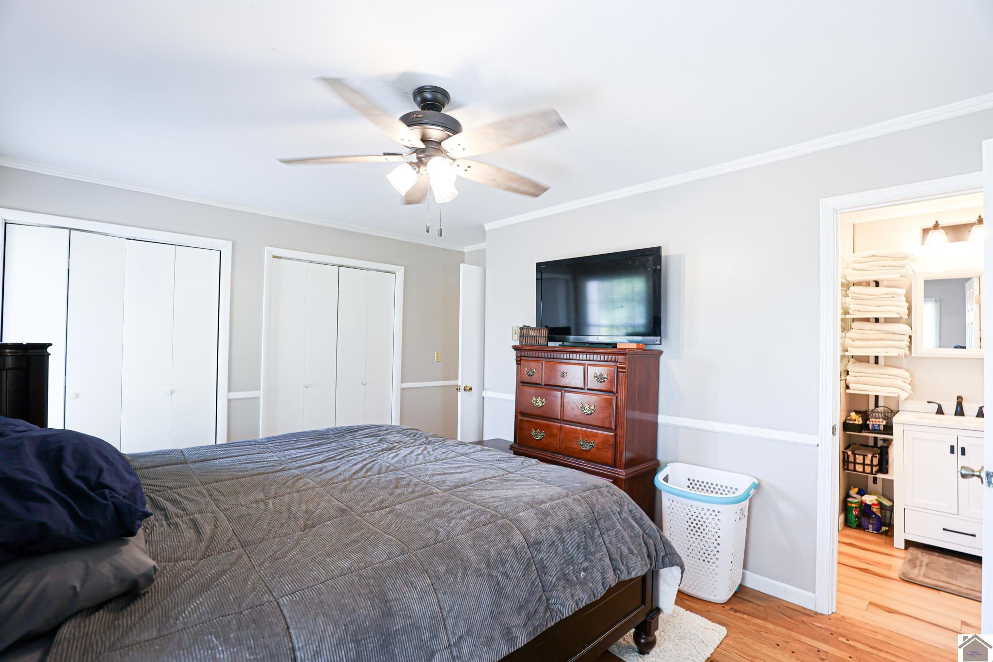 2045 South Friendship Road Paducah, KY 42003 - Photo 26 of 35 Primary Suite