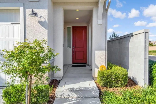 $419,990 | 1312 Joy Drive, Clovis, CA 93619