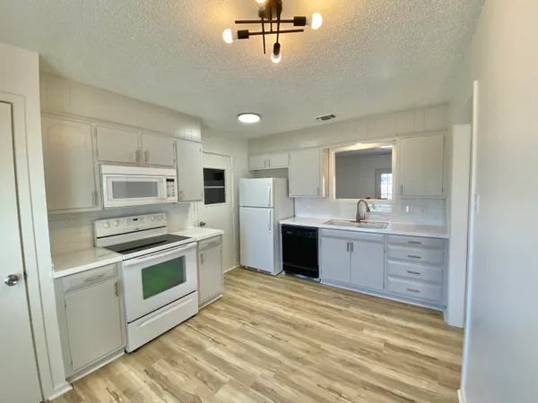 $1,450 | 2128 74th Street, Lubbock, TX 79423