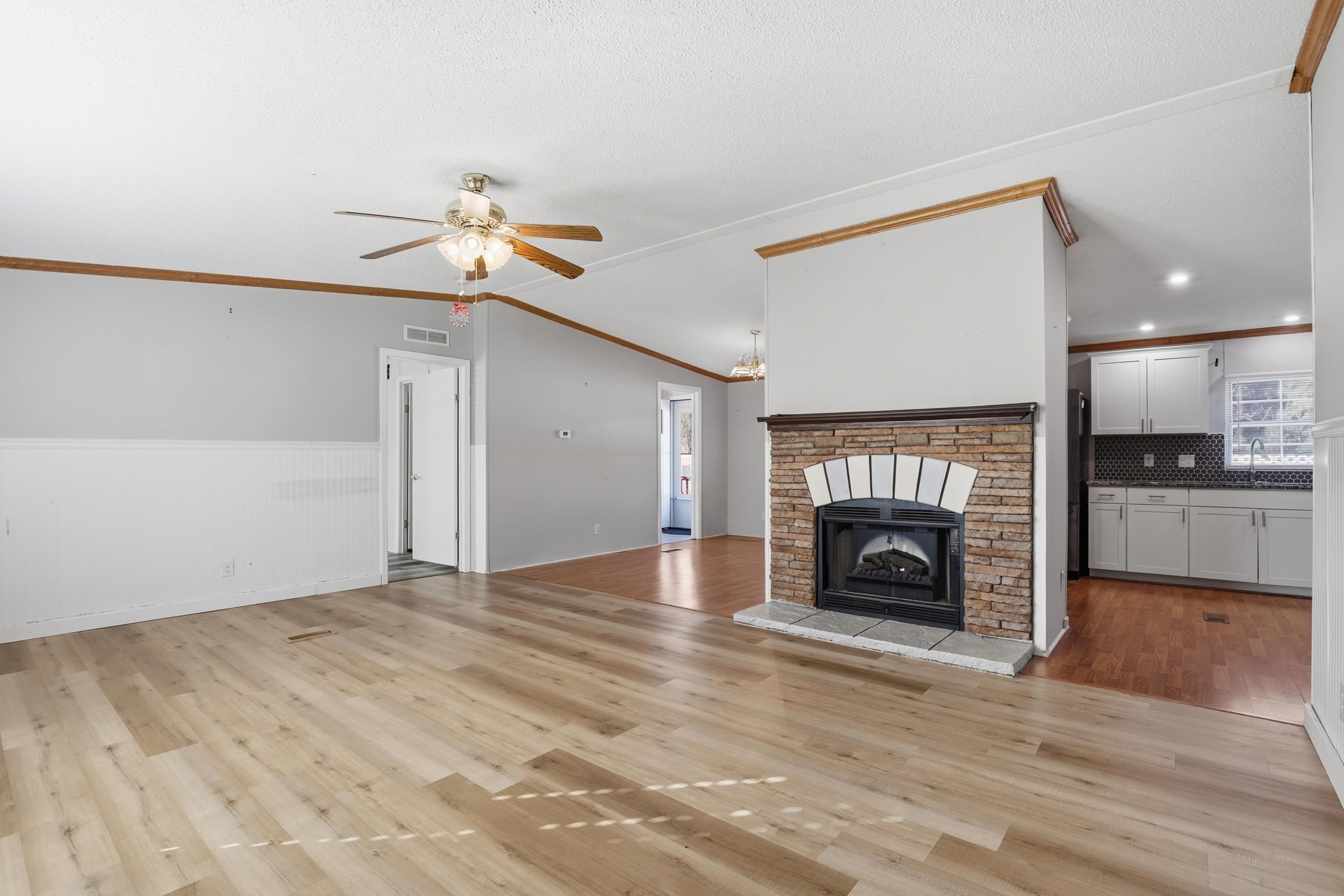 335 Bright Leaf Road Loris, SC 29569 - Photo 5 of 34