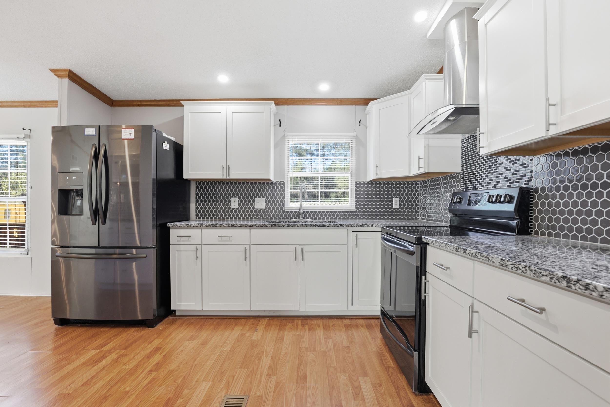 335 Bright Leaf Road Loris, SC 29569 - Photo 7 of 34