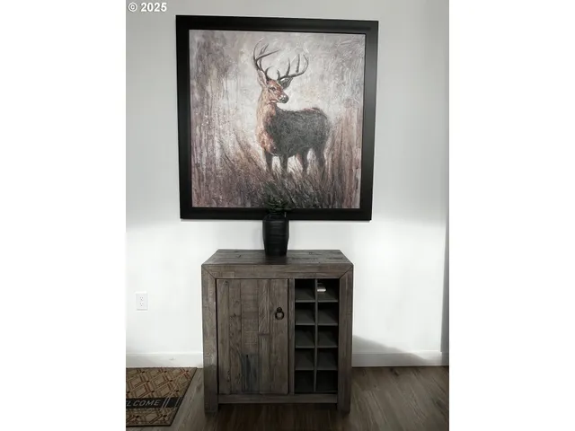 $379,000 | 304 Elrod Place, Maupin, OR 97037