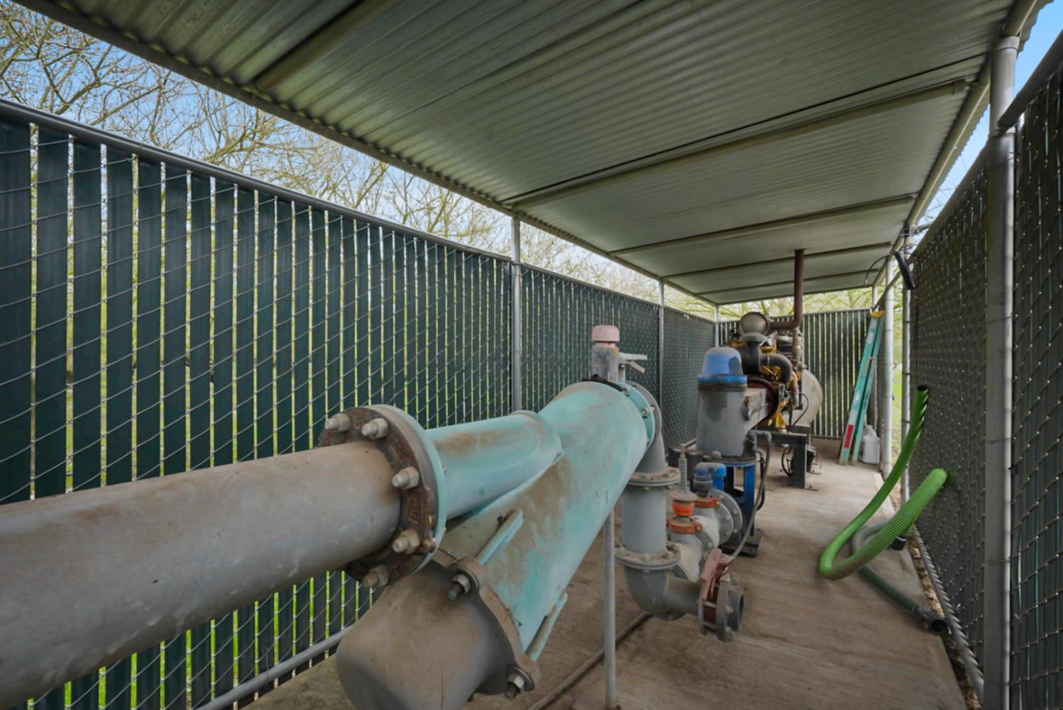 16221 Carrolton Road Escalon, CA 95320 - Photo 44 of 48 a view of a patio