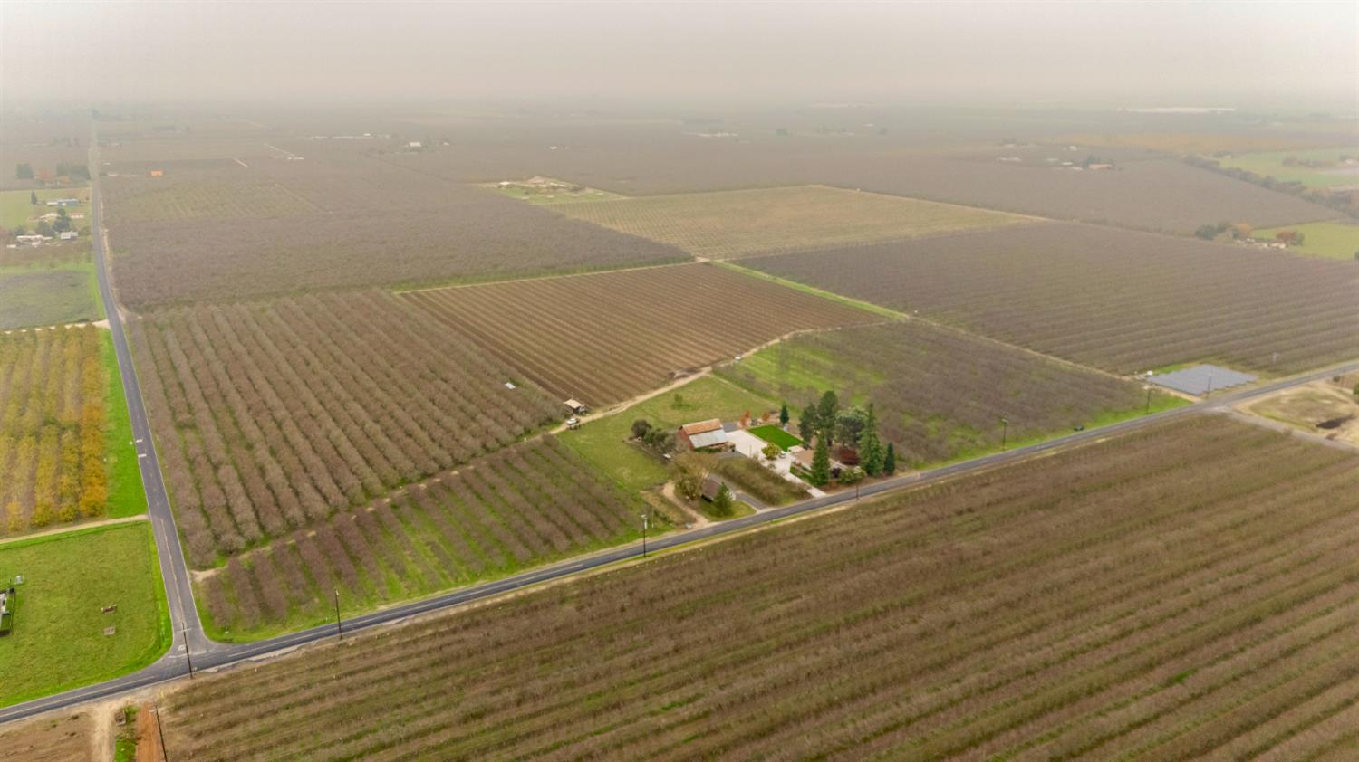 16221 Carrolton Road Escalon, CA 95320 - Photo 9 of 48 a view of an empty room
