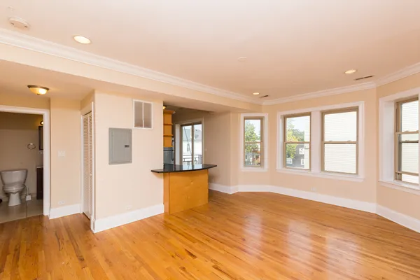 $2,145 | 3508 West Cortland Street, Unit 2N, Chicago, IL 60647