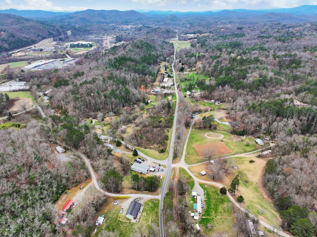 1304 Pleasant Valley Road Murphy, NC 28906 - Photo 6 of 15 Gallery Image 6