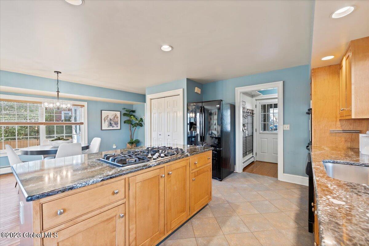 246 Whitehall Road Albany, NY 12209 - Photo 19 of 41 22-JUN07415