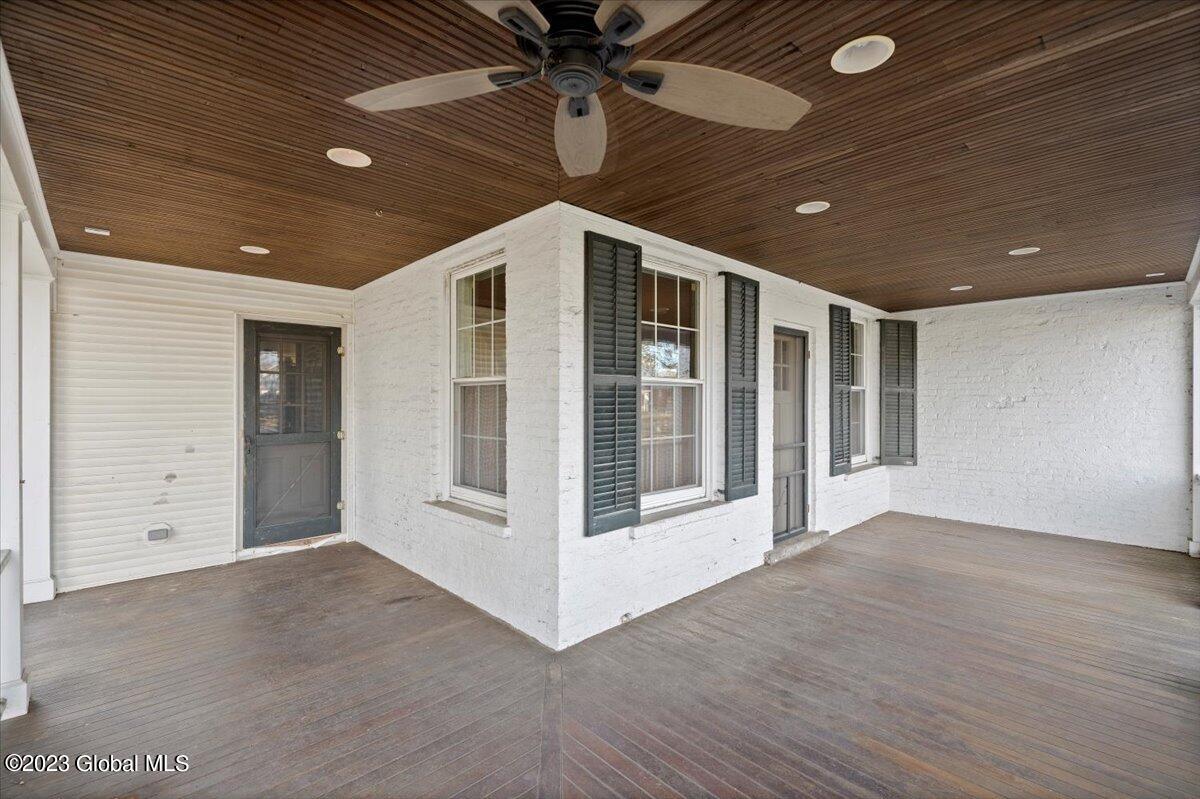 246 Whitehall Road Albany, NY 12209 - Photo 3 of 41 06-JUN07355