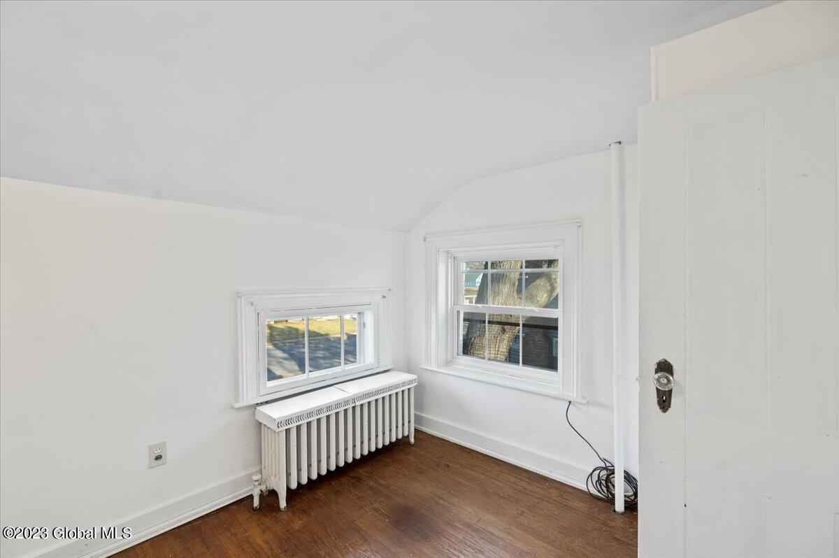 246 Whitehall Road Albany, NY 12209 - Photo 36 of 41 33-JUN07454