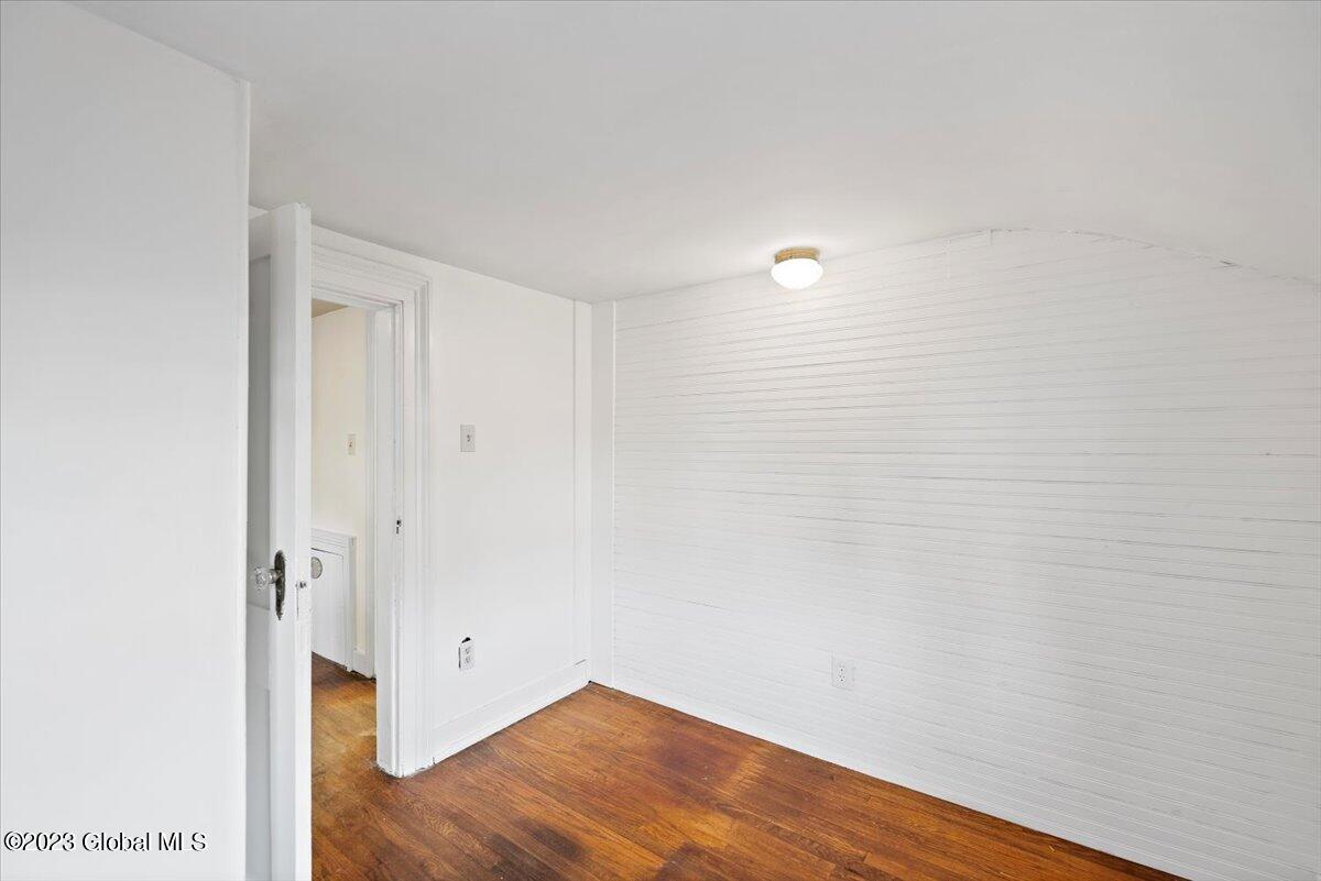 246 Whitehall Road Albany, NY 12209 - Photo 37 of 41 34-JUN07457