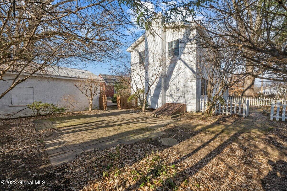 246 Whitehall Road Albany, NY 12209 - Photo 40 of 41 07-JUN07356