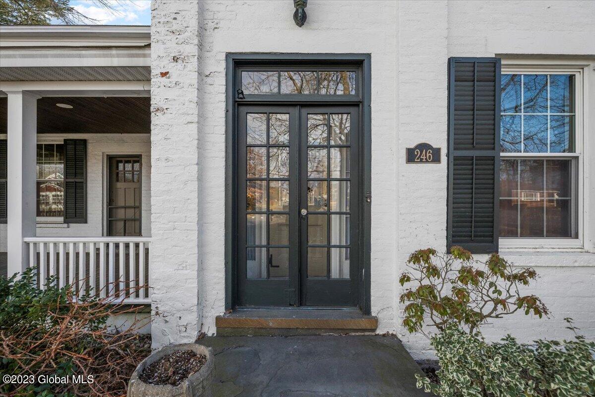 246 Whitehall Road Albany, NY 12209 - Photo 5 of 41 04-JUN07347