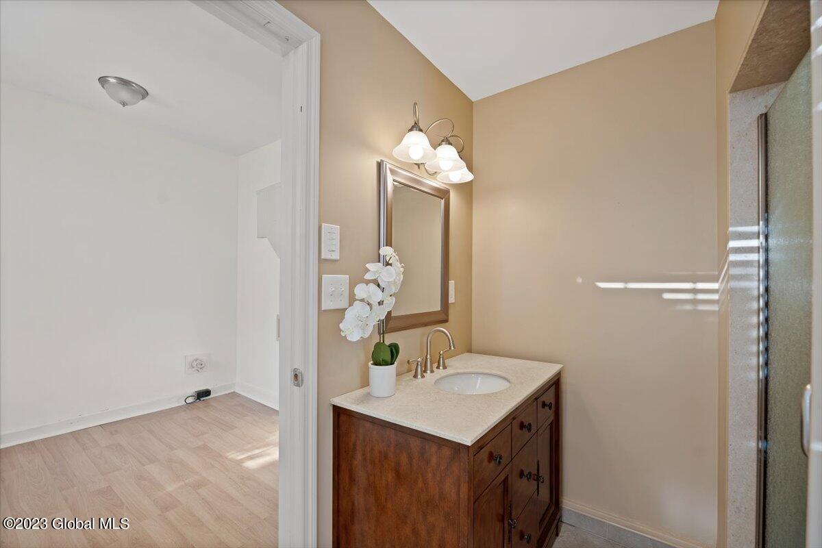 246 Whitehall Road Albany, NY 12209 - Photo 10 of 41 15-JUN07391