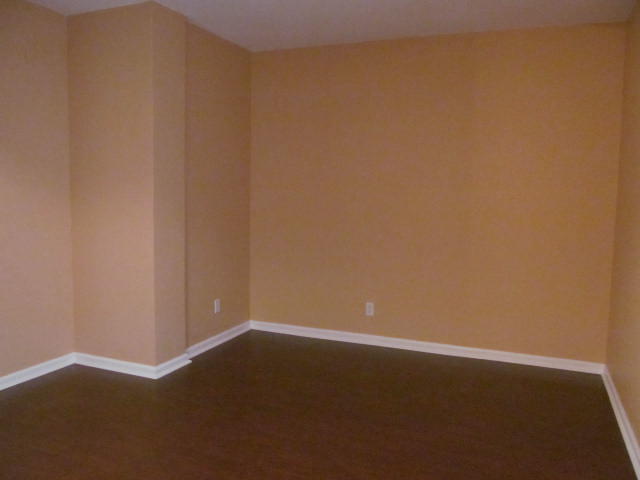 2069 Oakhurst Way Riviera Beach, FL 33404 - Photo 14 of 27 IMG_1378