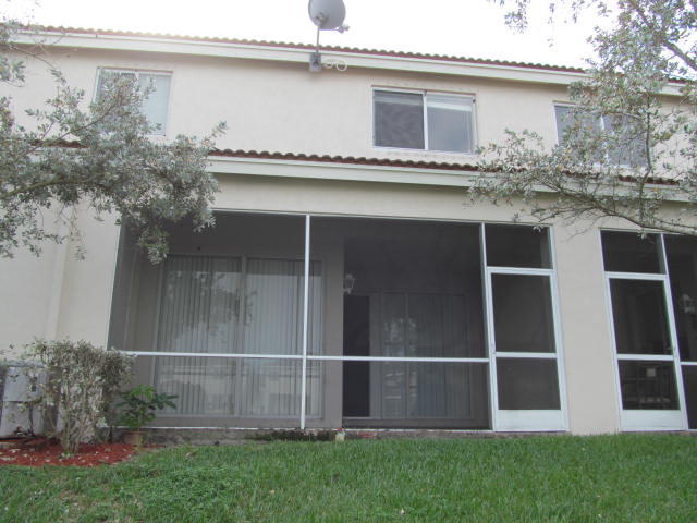 2069 Oakhurst Way Riviera Beach, FL 33404 - Photo 16 of 27 IMG_1348