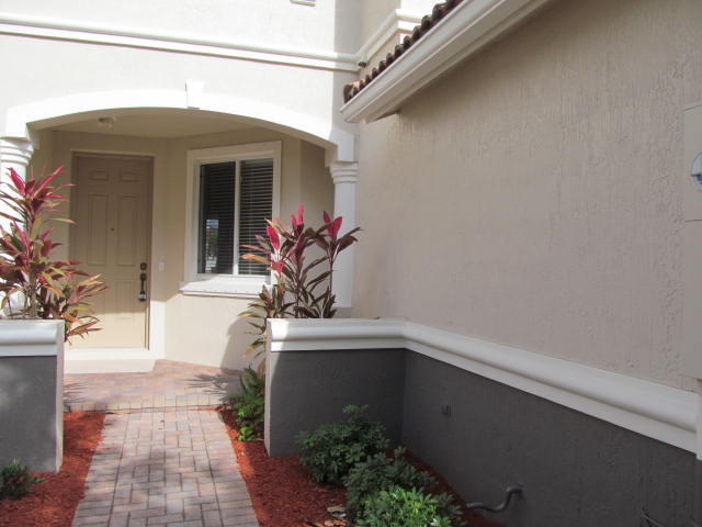 2069 Oakhurst Way Riviera Beach, FL 33404 - Photo 18 of 27 IMG_1383